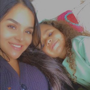 Meet your Posher, Juana